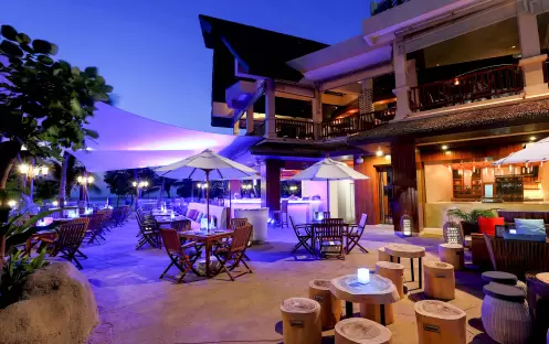Centara Grand Mirage Beach Resort-Coast Beach Club & Bistro 1_290684 Centara Grand Mirage Beach Resort-Coast Beach Club & Bistro 1_290684